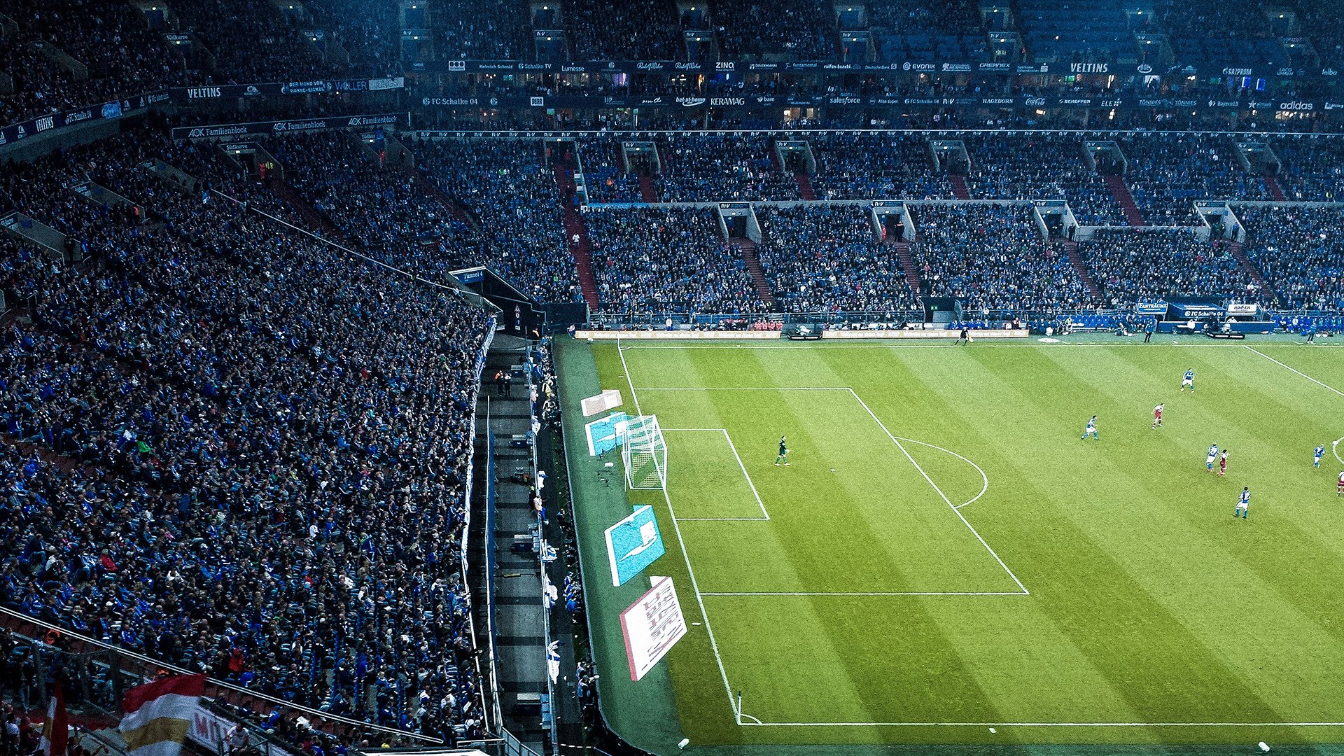 “青春荣光”青少年篮球纪录片在央视热播，讲述成长故事